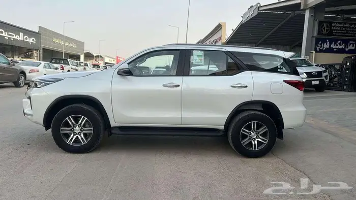 تويوتا فورتشنر موديل 2023 - معرض خلف للسيارات 4