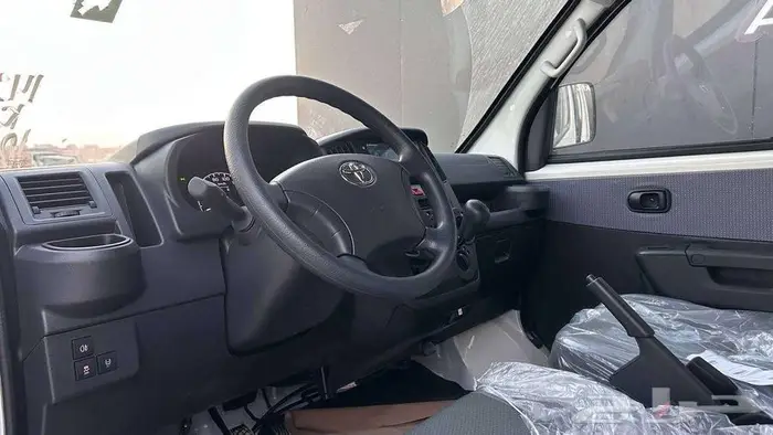 تويوتا لايت اس 2025 بنزين 11