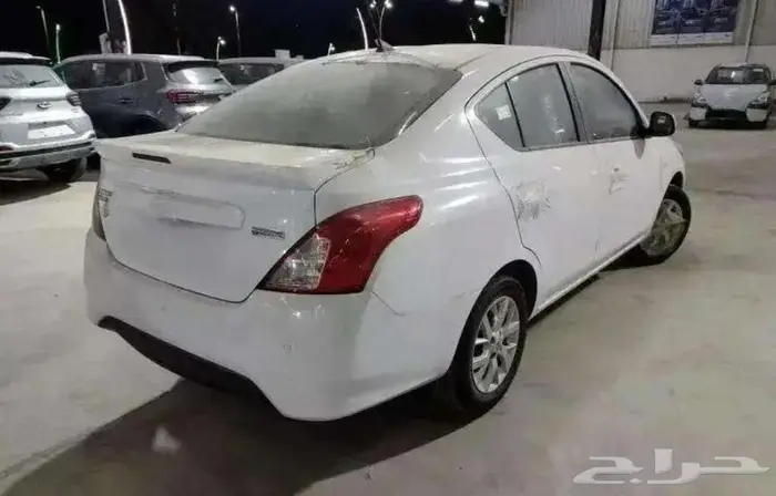 نيسان صني 2024 الشكل الجديد والشكل القديم 3