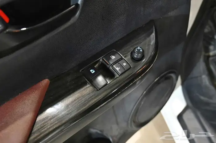 تويوتا هايلوكس 2022 غمارة بنزين GLX فل سعودي 8