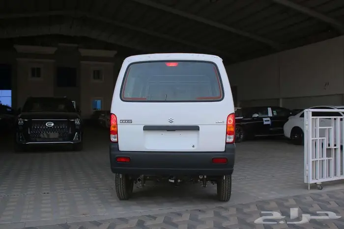 سزوكي ايكو 4