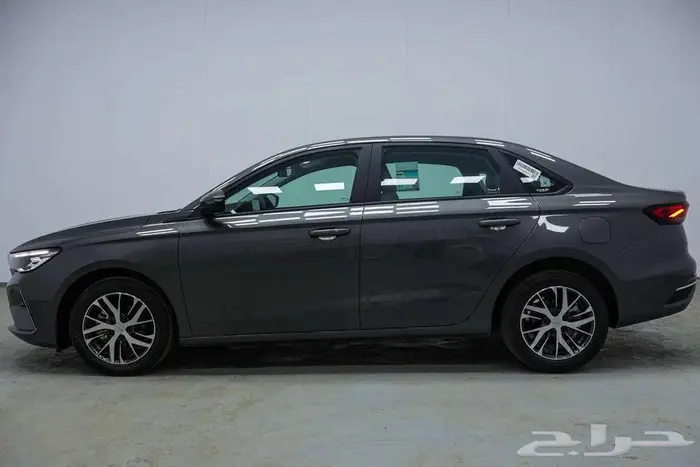 جيلي امجراند ستاندر 2025 2