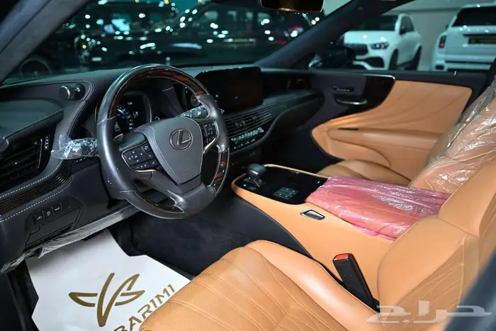 شركة لبريمي لسيارات لكزس 5