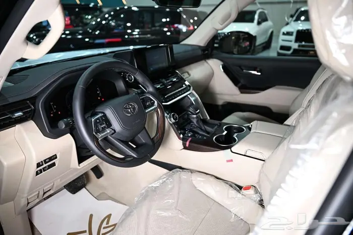 شركة البريمي لسيارات تويوتا GX.R 8