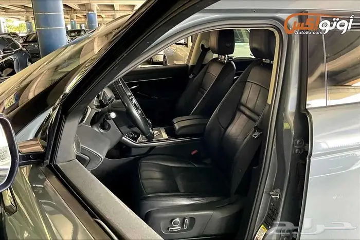 2021 لاند روفر إيفوك S 4