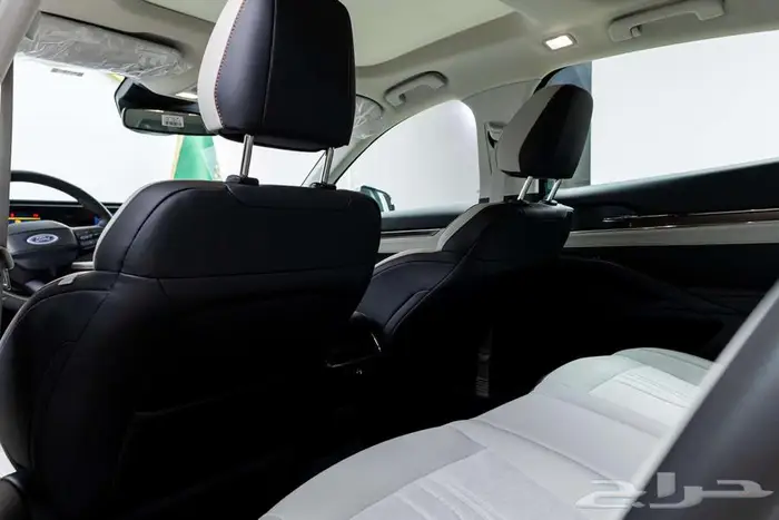 فورد تورس تيتانيوم 2026 17