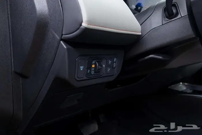 فورد تورس تيتانيوم 2026 20