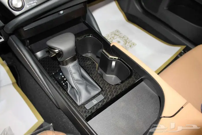 لكزس -ES250 AA-خليجي-2025-جناح-تشغيل عن بعد-ازياق جانبيه 11