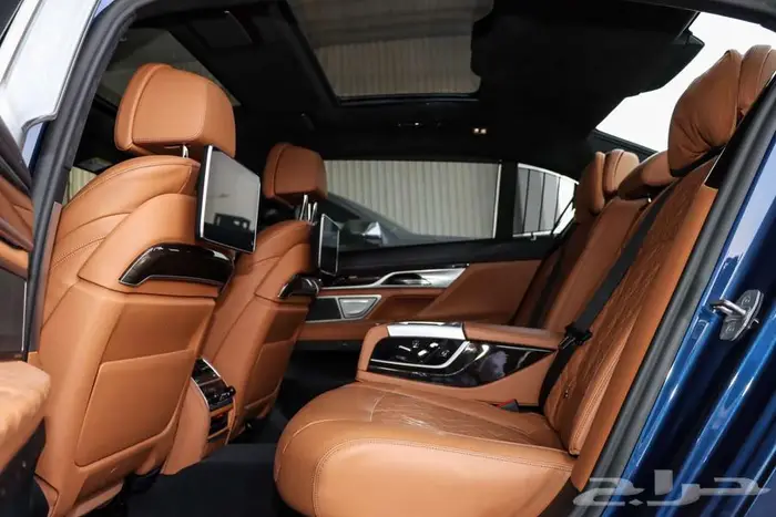 بي ام دبليو 2022 740Li 9