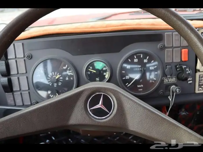 مرسيدس يونيموق موديل 1992 25