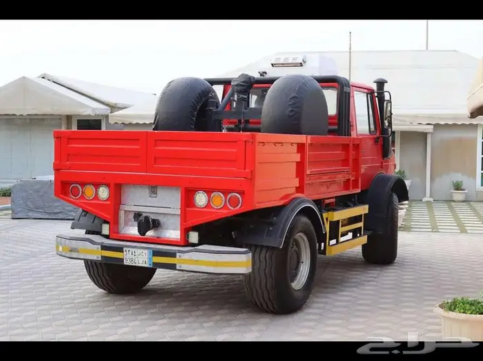 مرسيدس يونيموق موديل 1992 32