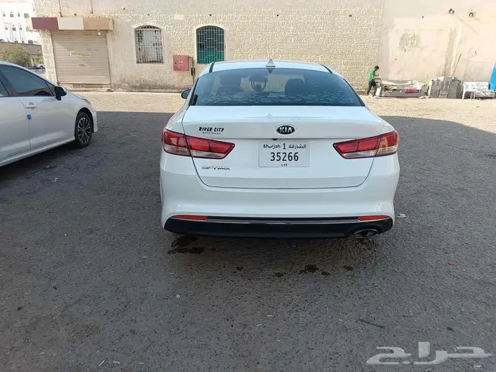 كيا اوبتيما لوحات دبي الشارقه 2
