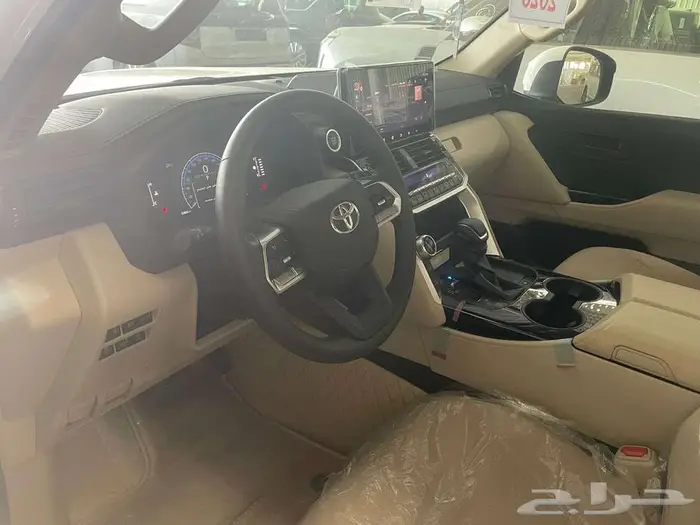 لاندكروزر جكسار L3 بنزين 2025 سعودي ممشى 5000 كم 5