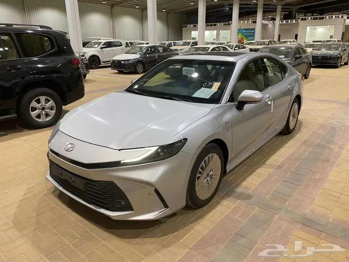 تويوتا كامري Eبلس هايبرد 2025 سعودي ( أقساط و كاش ) 3