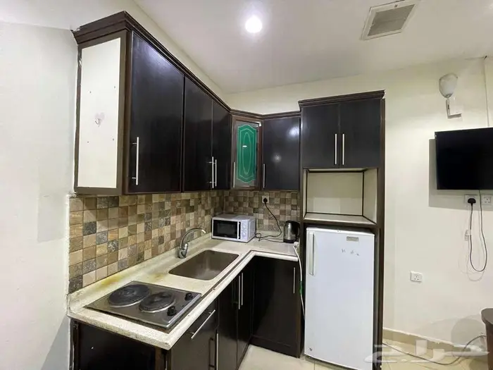 شقة مفروشة للإيجار الشهري و السنوي جدة حي الحمراء شارع تبوك 5