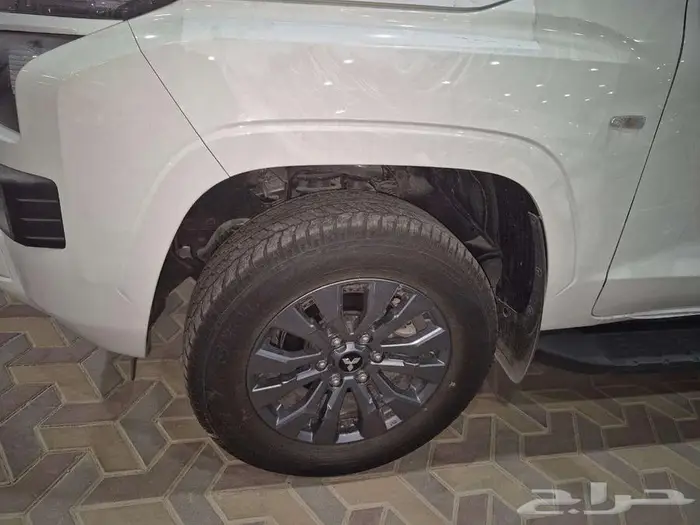ميتسوبيشى L200 غمارتين دبل اتوماتيك ديزل 2024 12