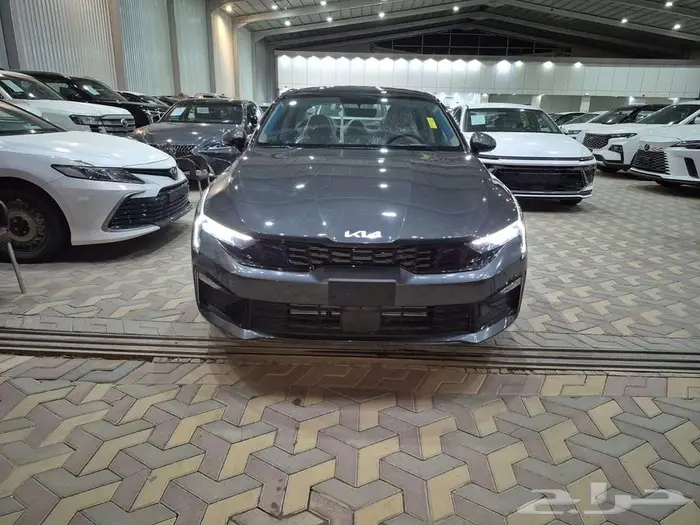 كيا k5 استندر فتحة 2026 1