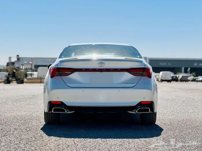 تويوتا افالون ليميتد موديل 2021 6