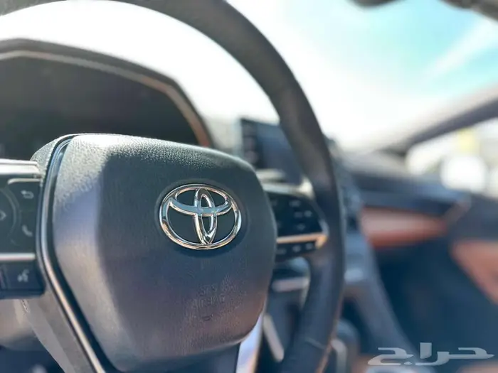 تويوتا افالون ليميتد موديل 2021 10