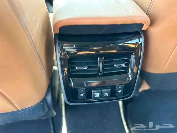 تويوتا افالون ليميتد موديل 2021 15