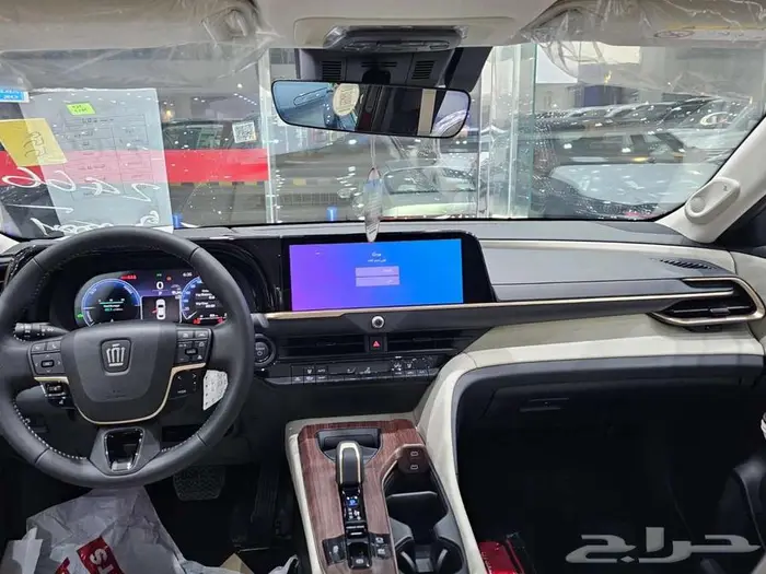 تويوتا كراون 2026 بريميوم ابيض 17