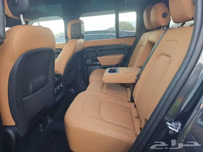 2023 Land Rover Defender 110 V8 11