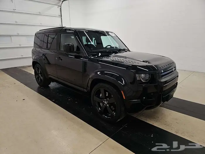 2023 Land Rover Defender 110 X-Dynamic SE 2