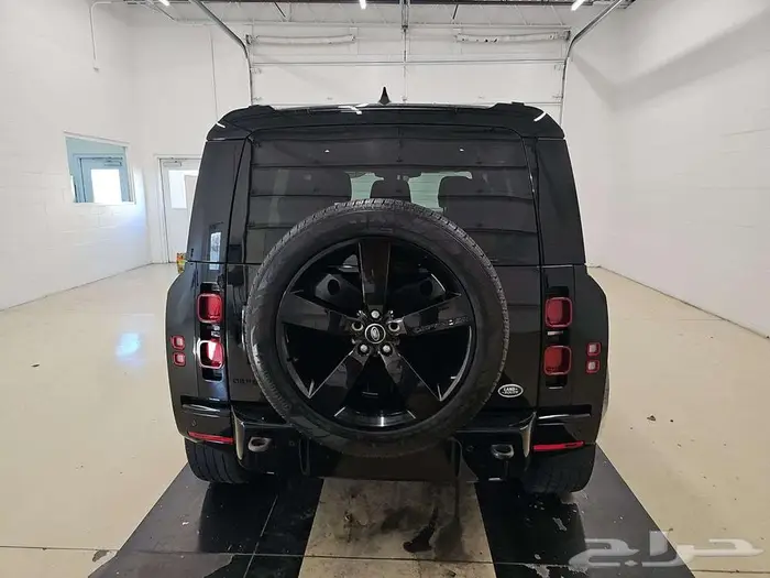 2023 Land Rover Defender 110 X-Dynamic SE 6