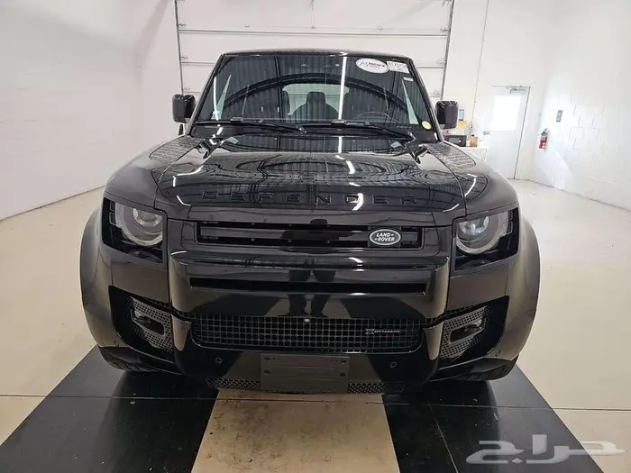 2023 Land Rover Defender 110 X-Dynamic SE 3