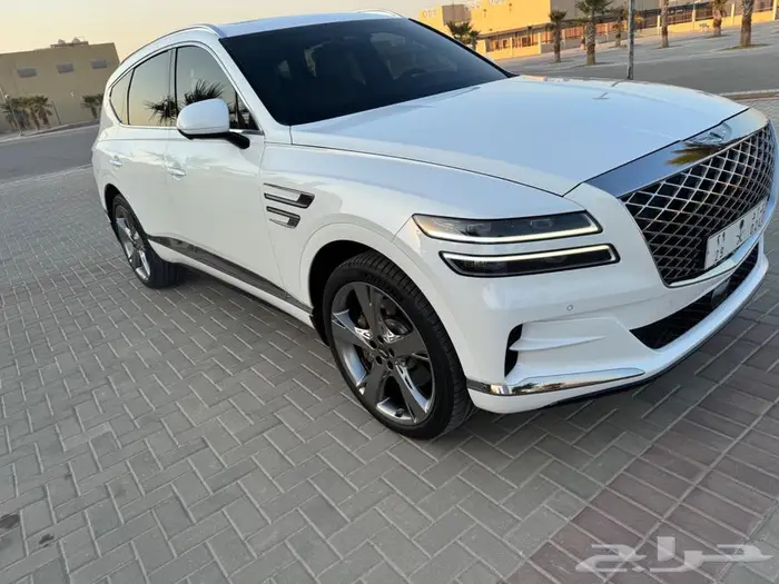 جينيسس 2023 GV80 ابيض مخزن ممشى 43000 9