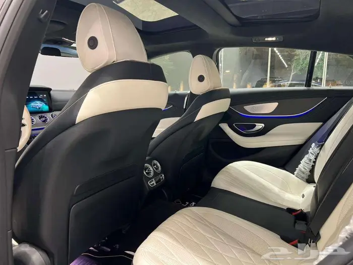 MERCEDES GT 43 AMG 8