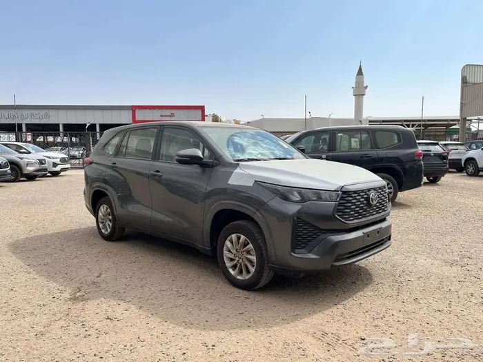 تويوتا انوفا 2025 نقد وتقسيط 1