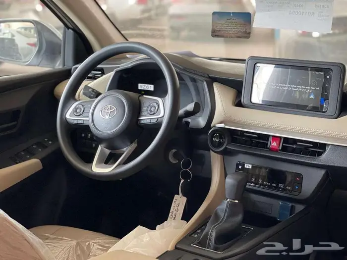 تويوتا Y-plus نص الفل لدى شركة ابن ذياب 3