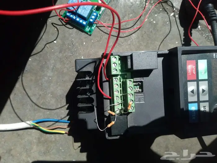 سيارة للعرض علي المنصة 13