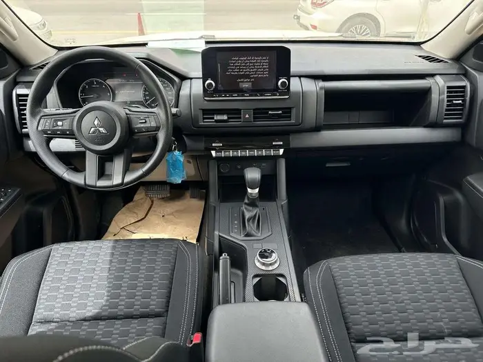 ميتسوبيشي L200 غمارتين دبل اتوماتيك ديزل جنط 18 2024 . 5