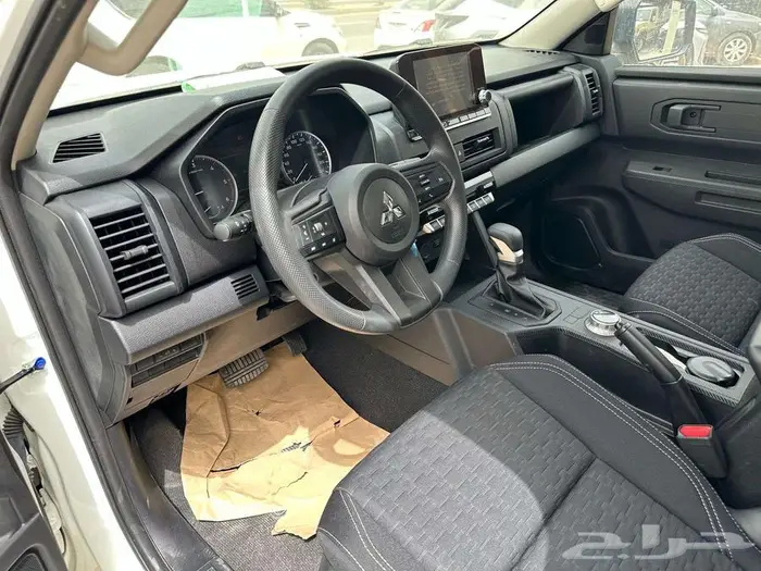 ميتسوبيشي L200 غمارتين دبل اتوماتيك ديزل جنط 18 2024 . 6