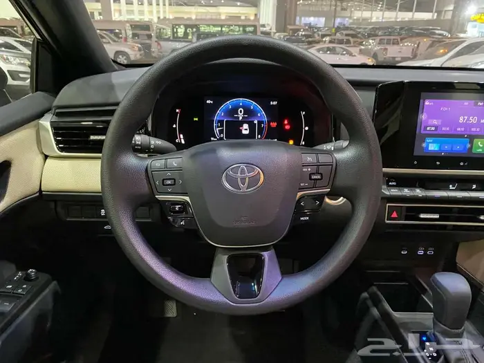 تويوتا كامري 2025 E ستاندر اسود سعودي 16