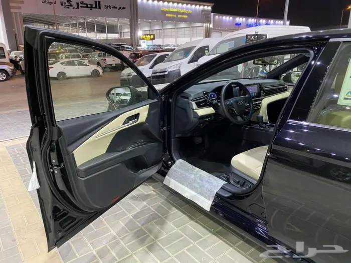 تويوتا كامري 2025 E ستاندر اسود سعودي 9