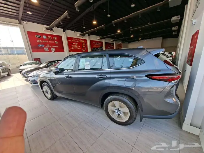 تويوتا هايلاندر 2024 LE هجين استاندر دبل ضمان عبد الطيف جميل 2