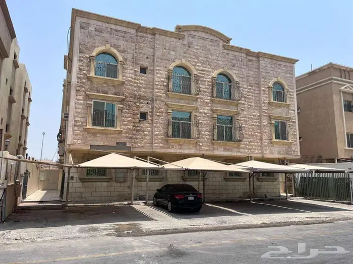 للايجار شقة دور ارضى حى الجامعه الظهران 0