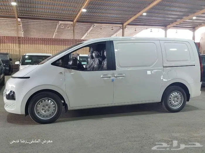 هيونداي ستاريا 2026 _ ( ركاب _ بضاعة ) _ديزل _ بنزين 12