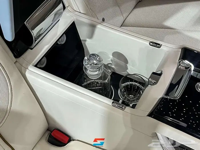 رولز رويس كولينان _2025_ ناغي ضمان وا صيانة 18