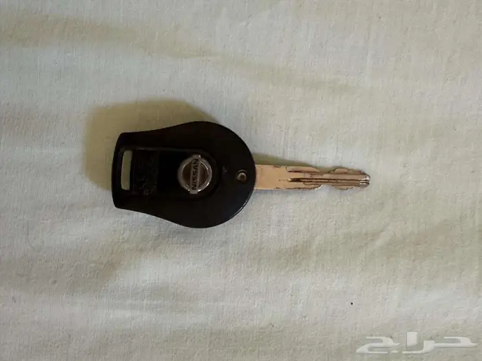 مفتاح نيسان صني و مفتاح BMW 1