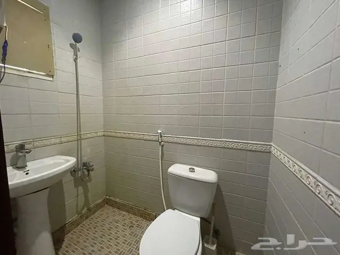 شقة مفروشة مع روف في جدة الحمراء للإيجار الشهري والسنوي 4