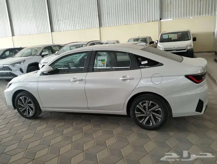 تويوتا يارس YX 1.3 بنزين 2026 2