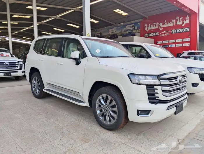 تويوتا لاندكروزر GXR L4 ديزل 2025 وارد سعودي 2