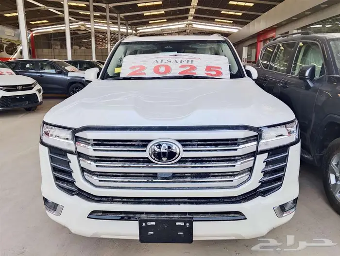 تويوتا لاندكروزر GXR L4 ديزل 2025 وارد سعودي 1