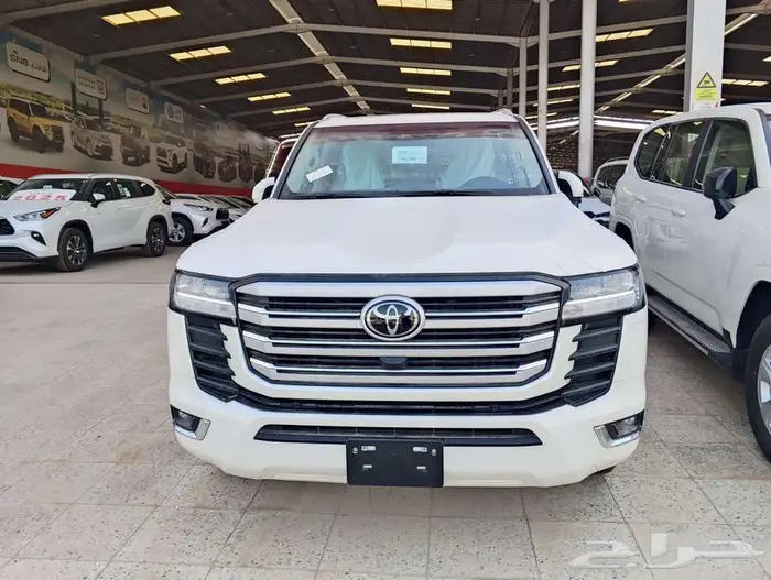 تويوتا لاندكروزر GXR L4 ديزل 2025 وارد سعودي 0