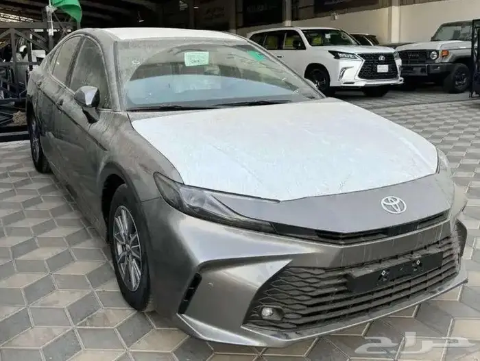 تويوتا كامري استاندر جنوط بنزين 2025 13