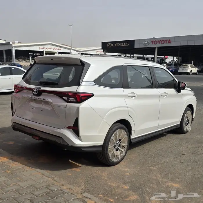 تويوتا فيلوز GLX موديل 2025 الاقل سعرا 3